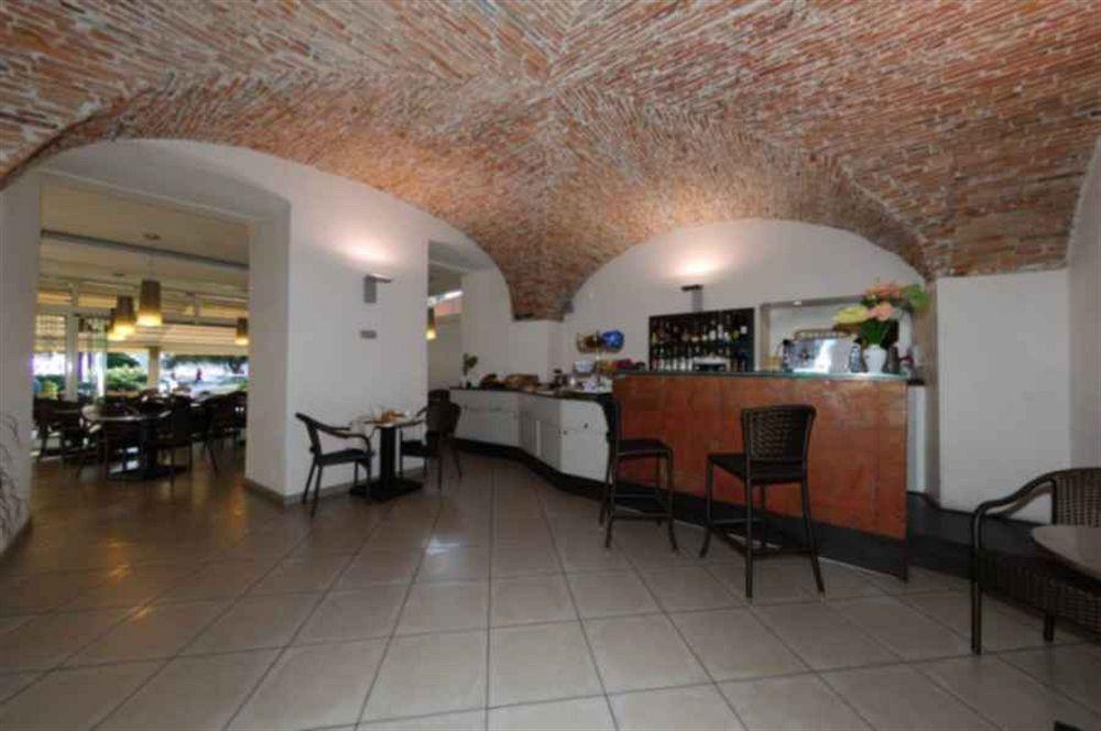 Hotel Vesuvio Rapallo Bagian luar foto