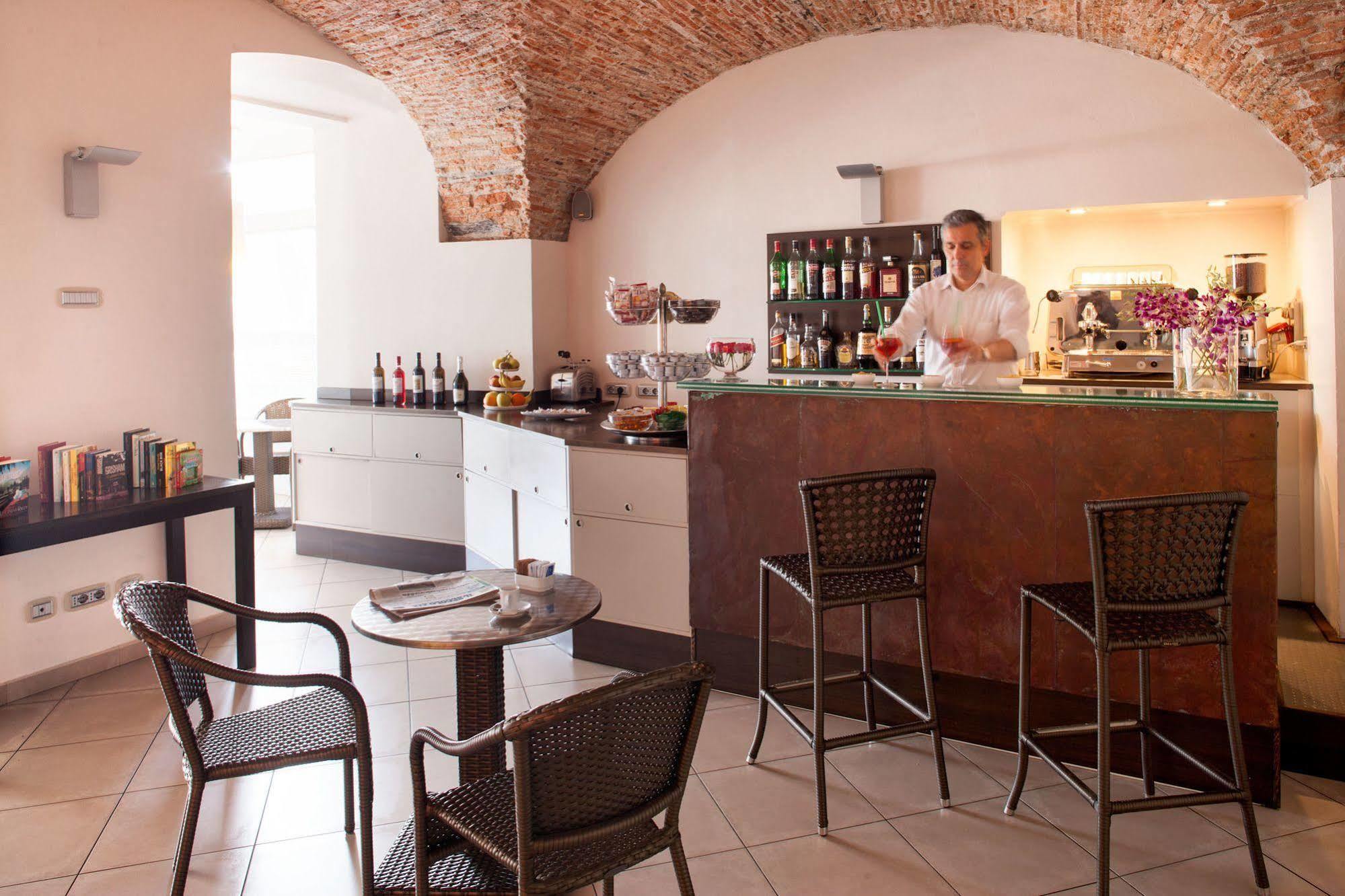 Hotel Vesuvio Rapallo Bagian luar foto