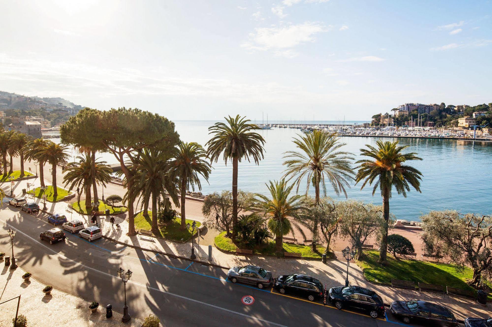 Hotel Vesuvio Rapallo Bagian luar foto